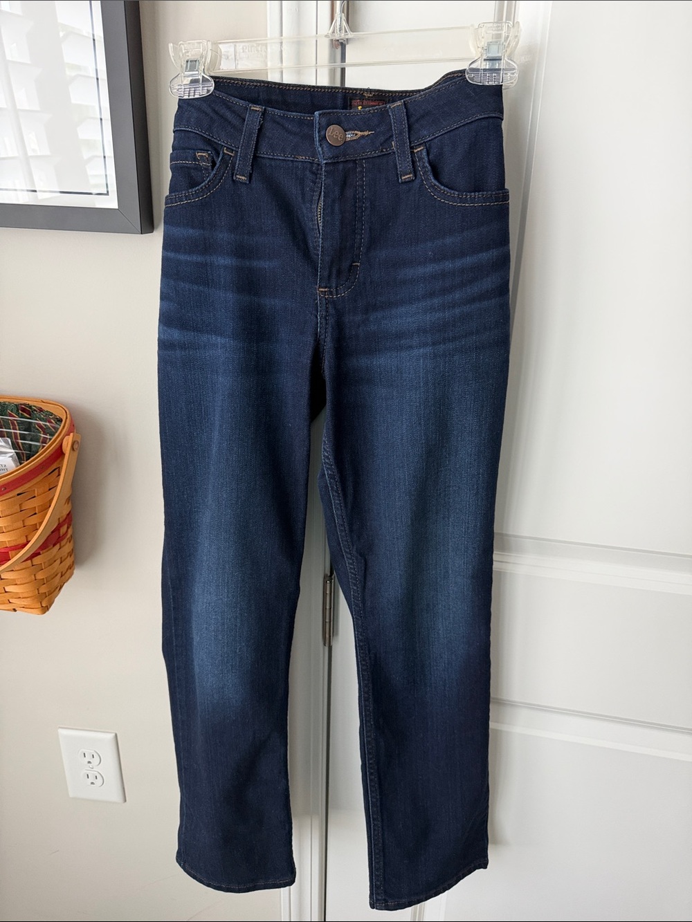 Lee Women’s Dark Indigo Straight Jeans size 6P. NWOT